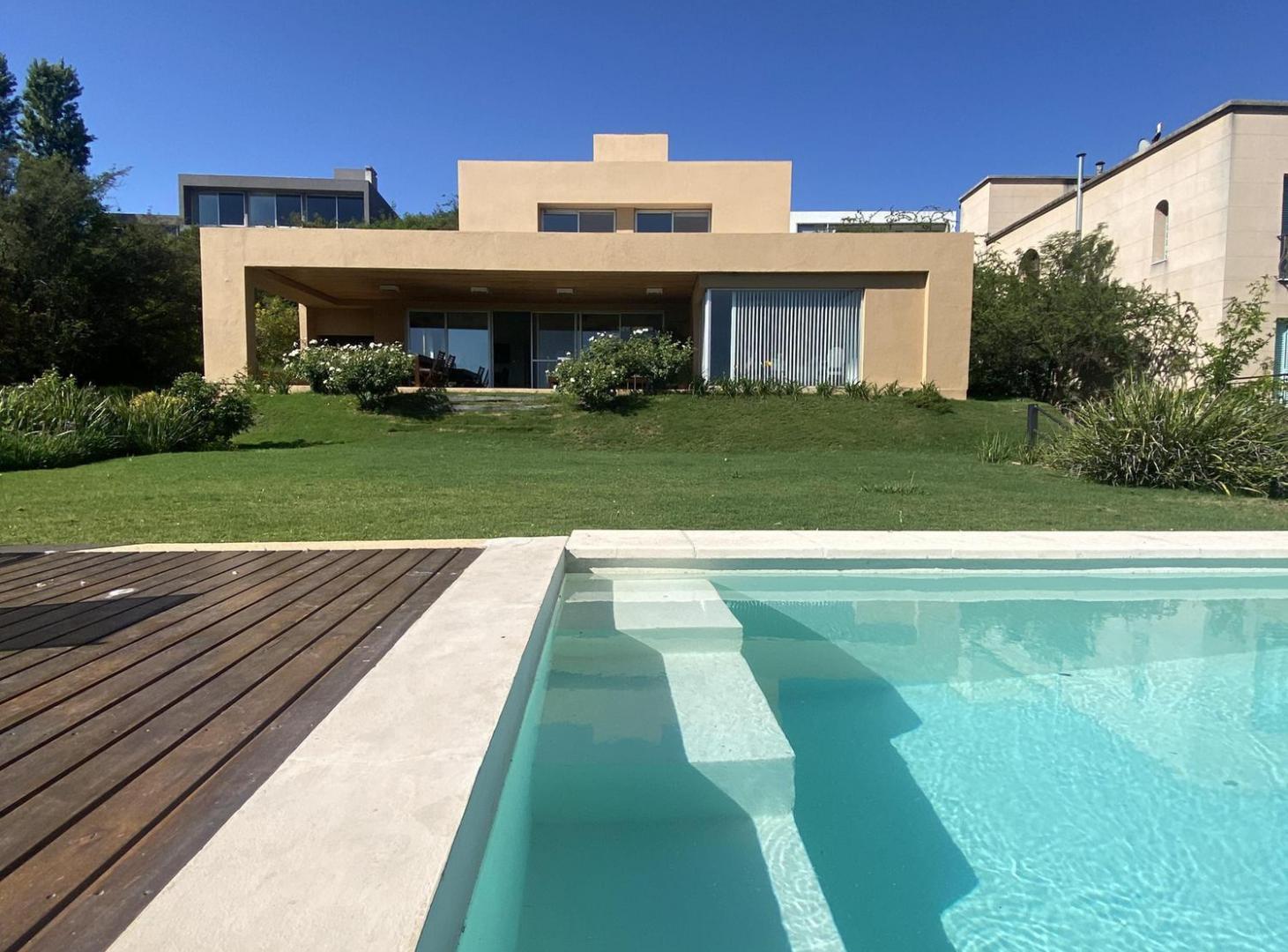 Casa en Venta en Estancia Q2  Boulevard Central  Parque, Pileta