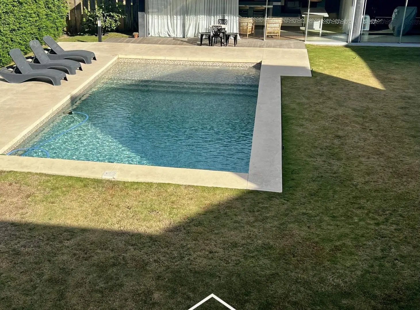 Casa en Venta Country San Isidro 5 dormitorios.Lote esquina 2