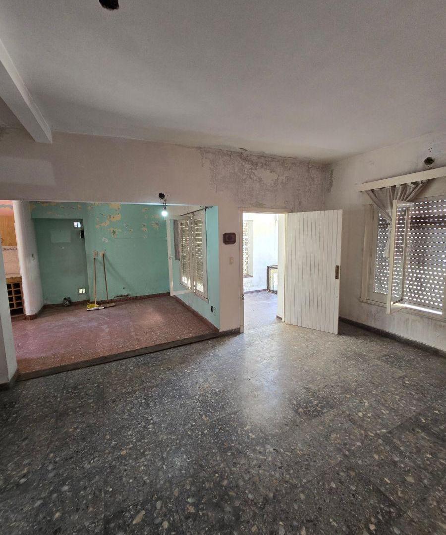 Foto de OPORTUNIDAD CASA EN EL CENTRO DE GRAL RODRIGUEZ, imagen 5