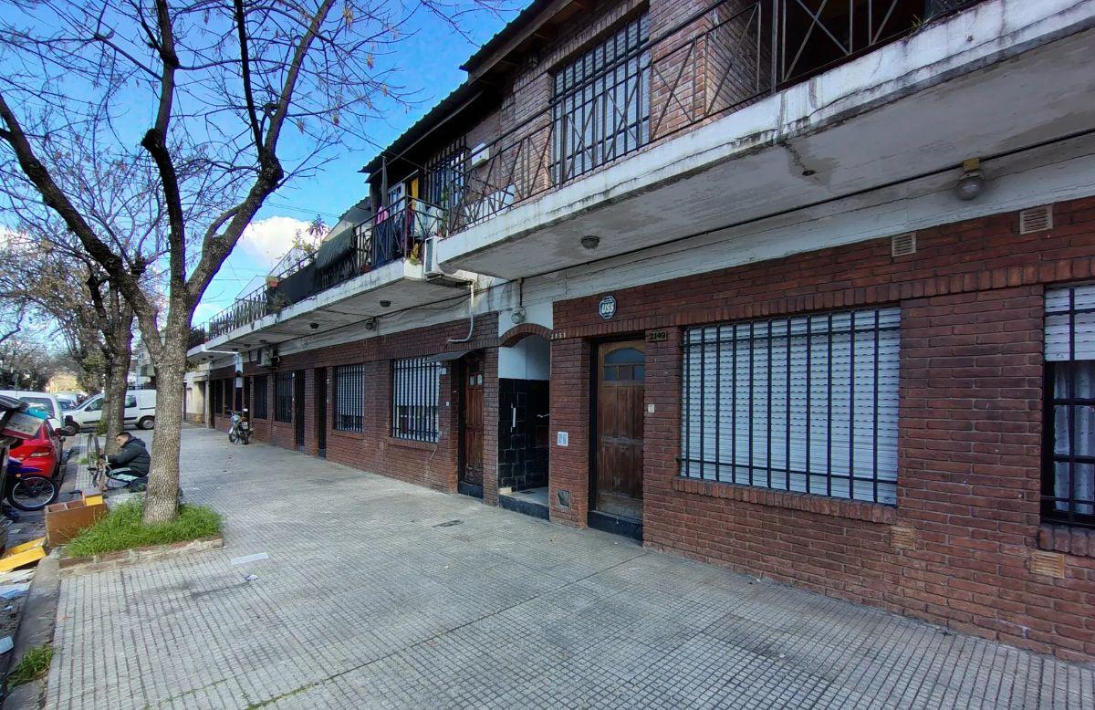 Foto de UN AMBIENTE CON PATIO Y TERRAZA EN MATADEROS, imagen 4