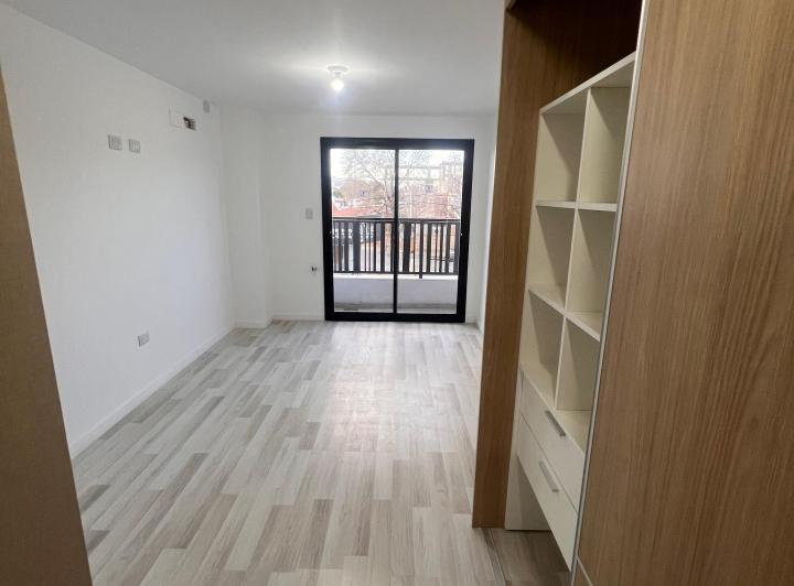HERMOSO DEPARTAMENTO SE VENDE !! A EXTRENAR SOBRE CALLE ALCORTA. 2