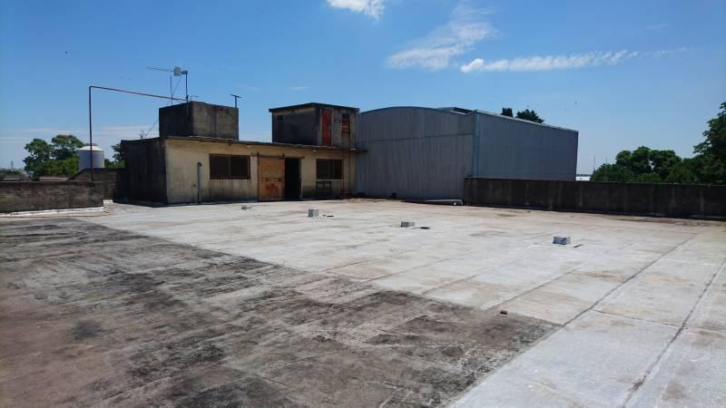 Gran Galpón / Depósito con 2 Frentes 5