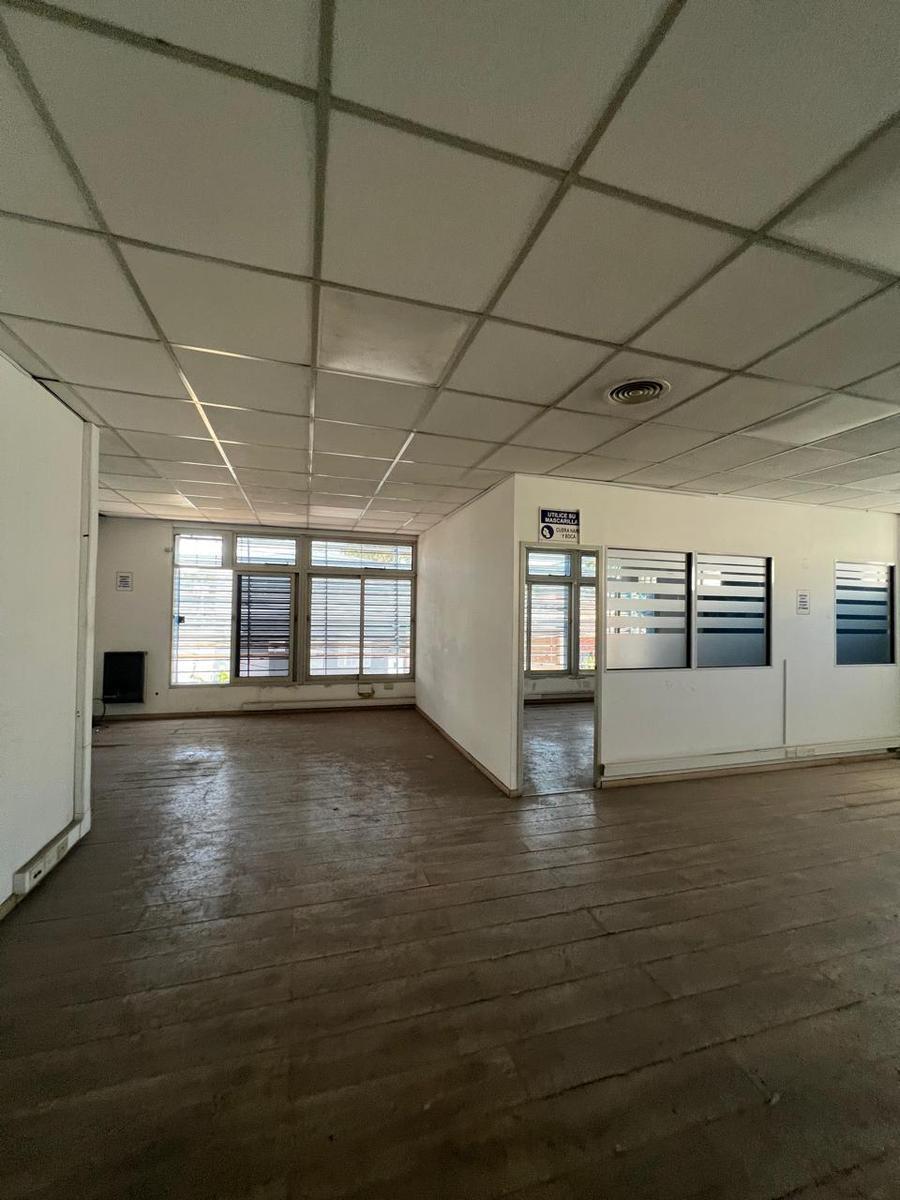 Galpón en Venta en Olivos 2