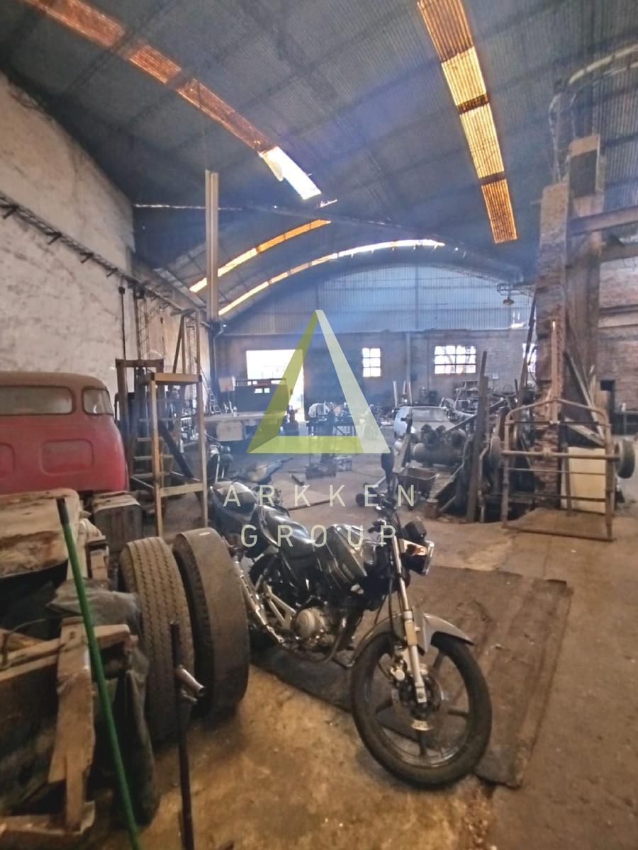 Gran Nave Industrial en Inmejorable Ubicacion 2