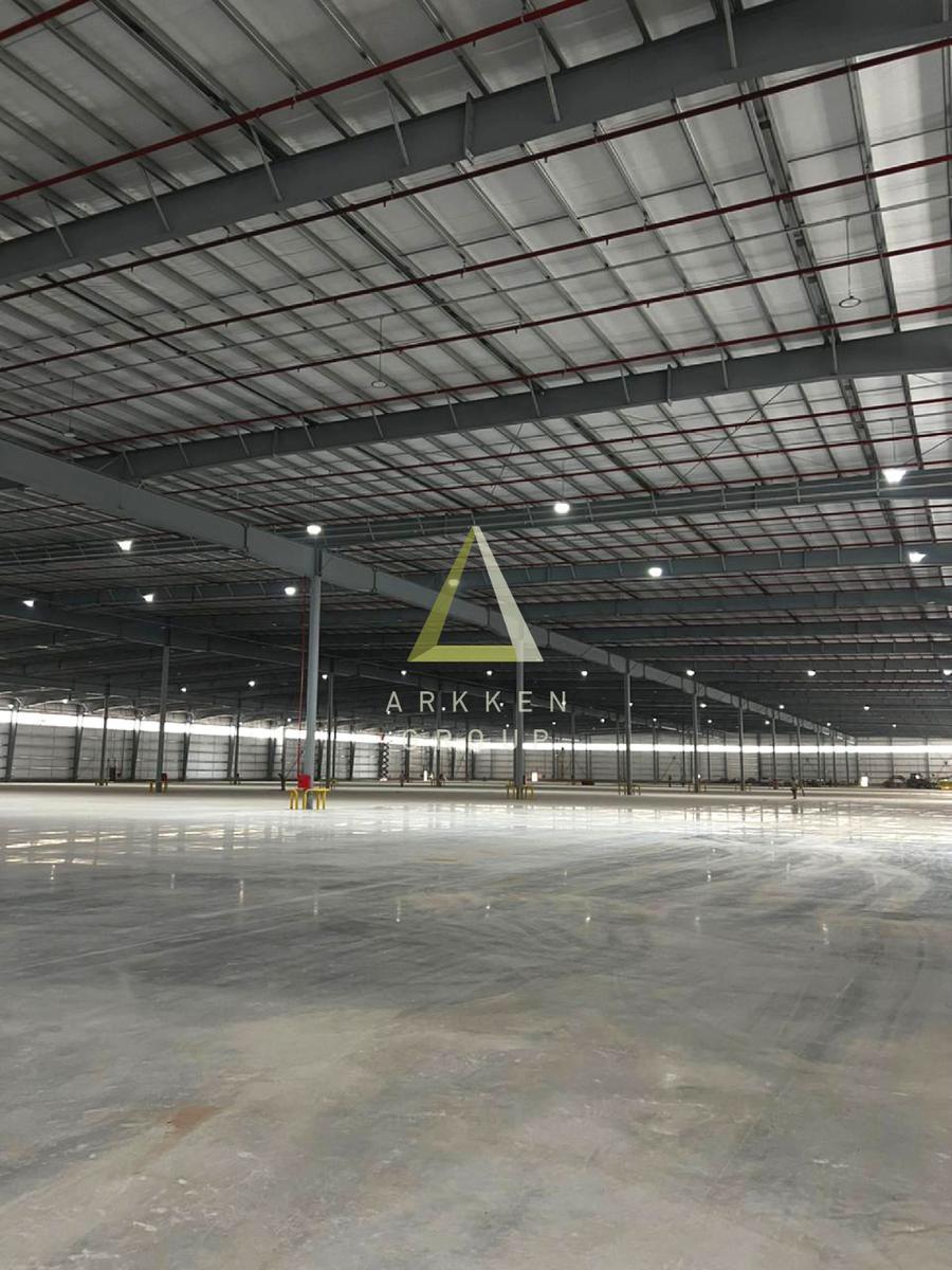 Nave Industrial en Alquiler en Pacheco 5