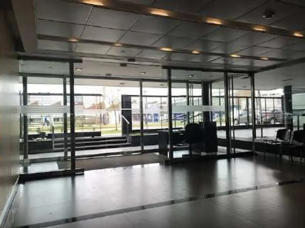 Oficina en alquiler en Martinez San Isidro 3