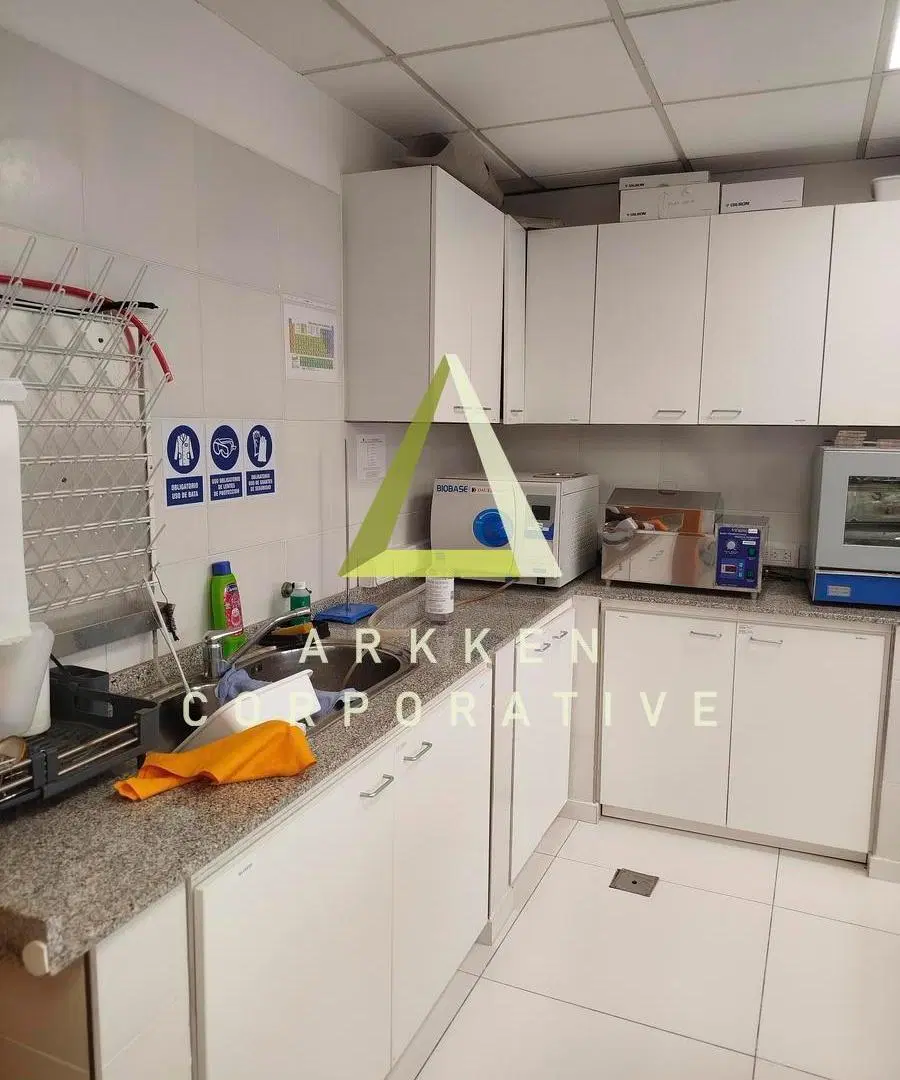 OPORTUNIDAD!! Excelentes oficinas premium en alquiler en muy buena ubicación de San Isidro 3