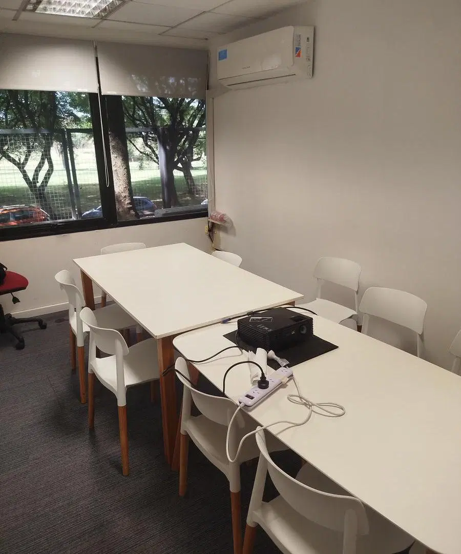OPORTUNIDAD!! Excelentes oficinas premium en alquiler en muy buena ubicación de San Isidro 4