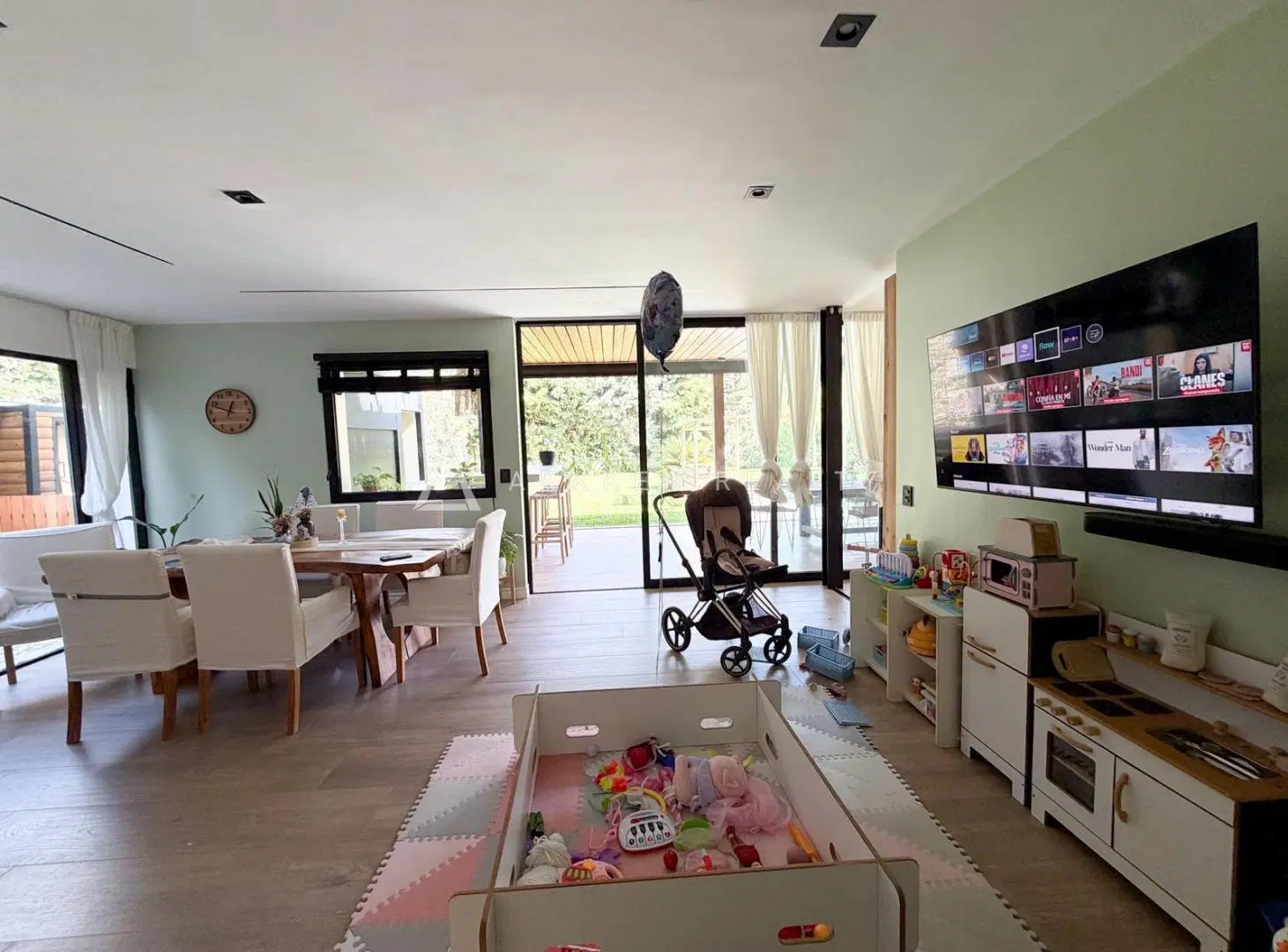 Casa en venta en Ayres de Pilar 8