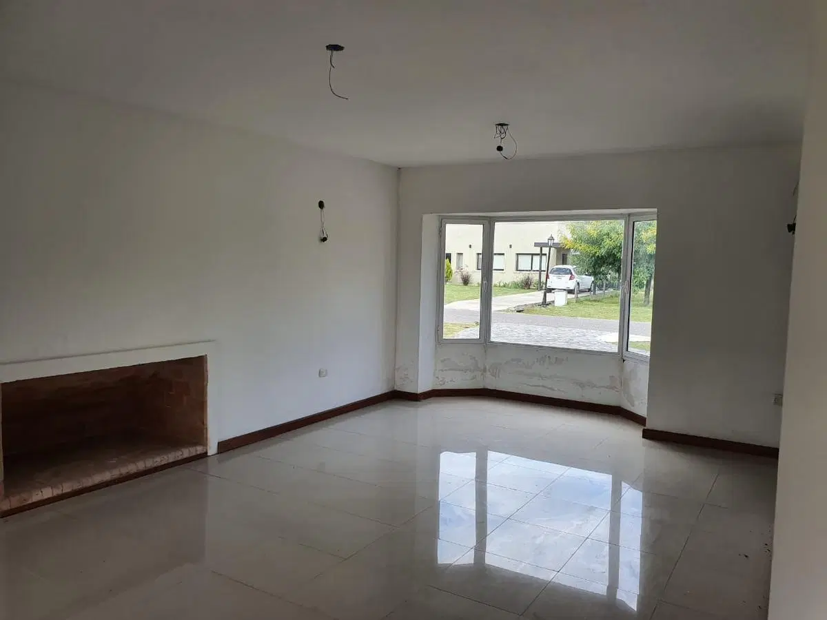 Casa a la venta en Alcanfores 2