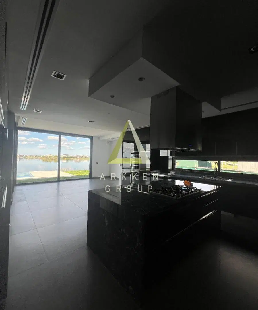 Casa en  venta en Puertos del Lago 4
