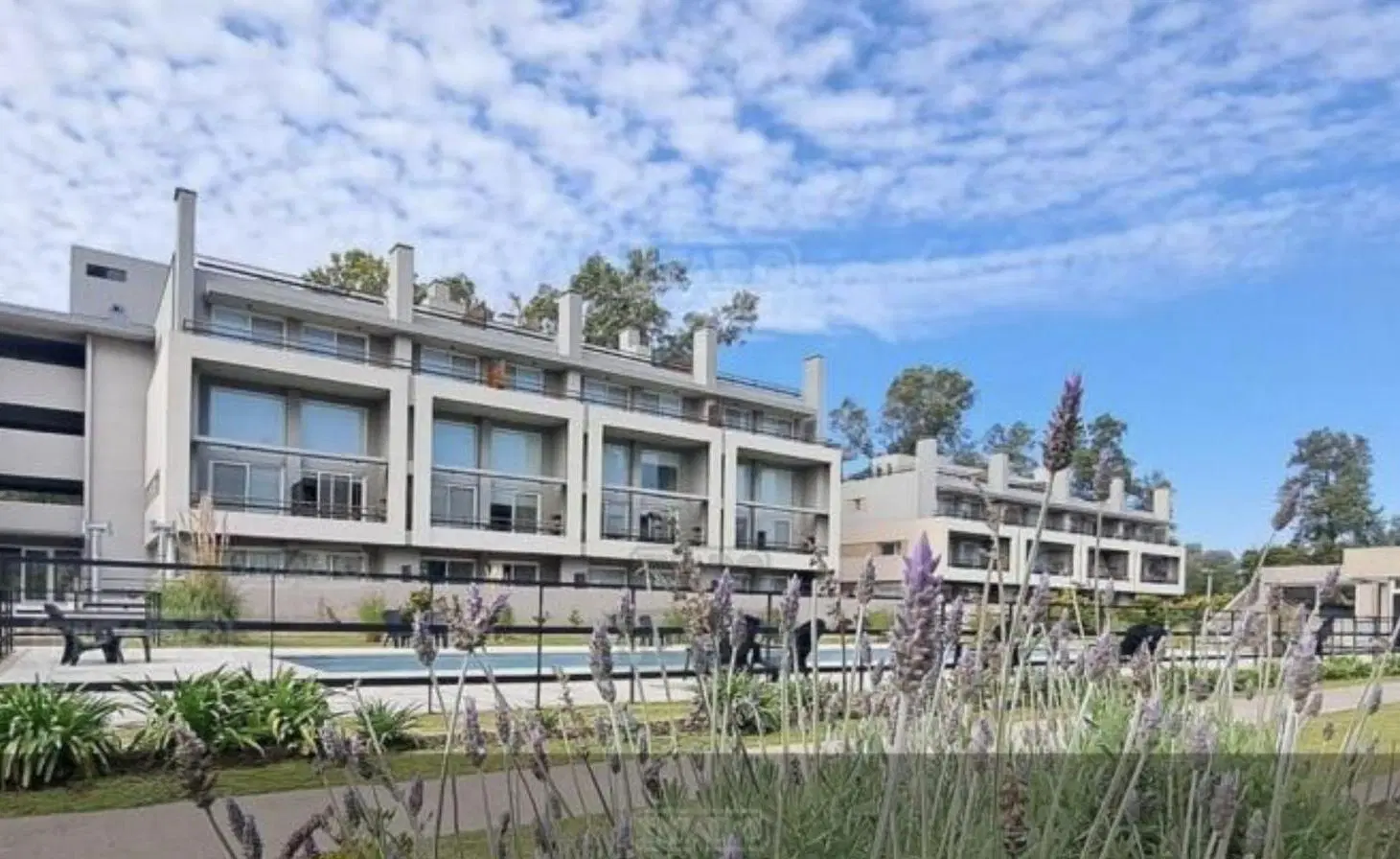 Departamento en venta en Pilar 8