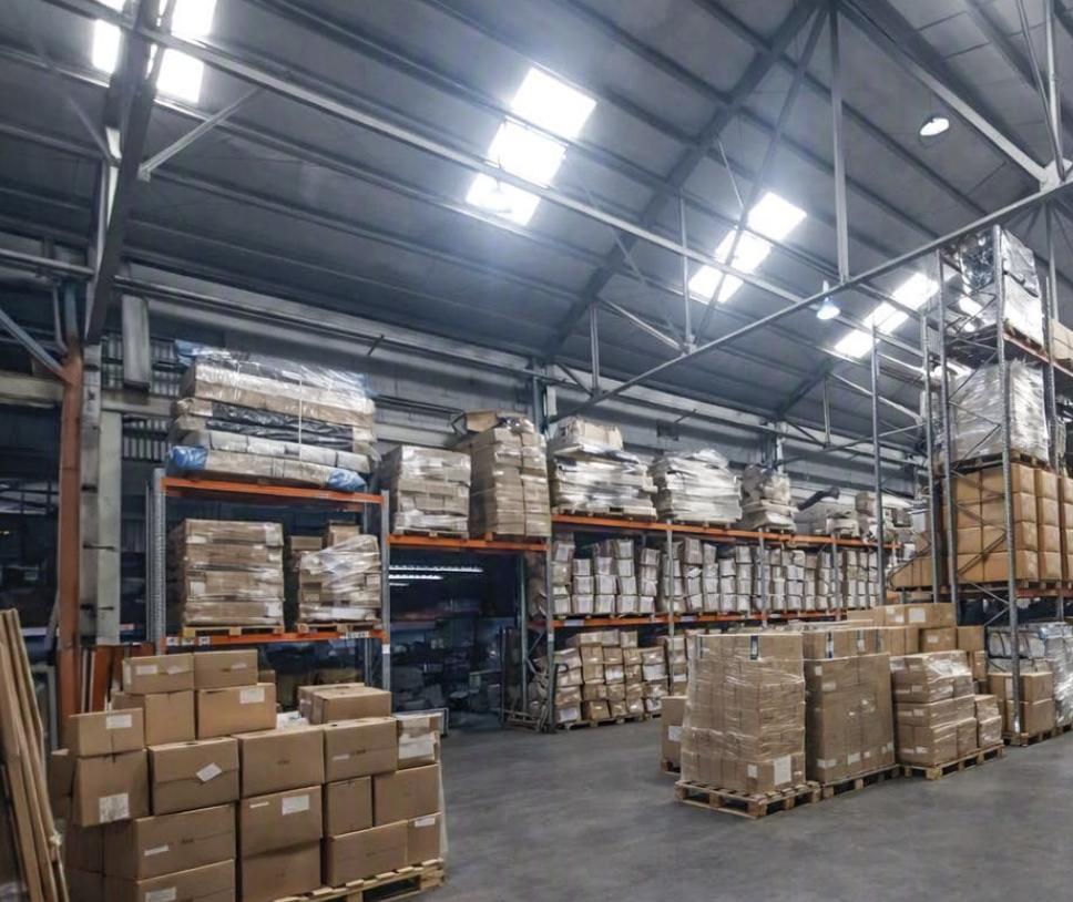 Foto de Nave Industrial en alquiler en Hurlingham, imagen 1