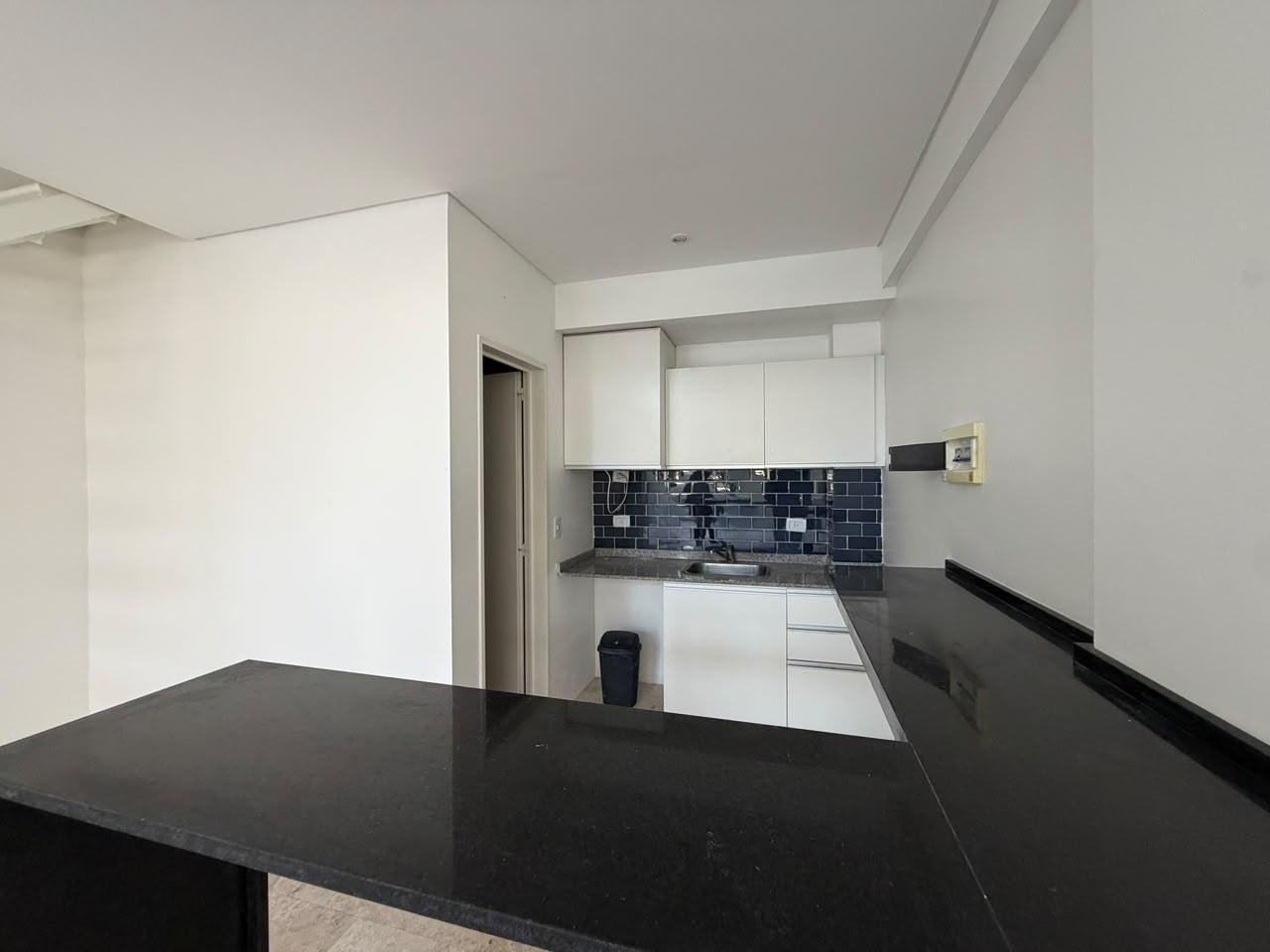 Foto de Local 5 - Edificio Agora III, Complejo 46 Plaza (Pilar), imagen 5