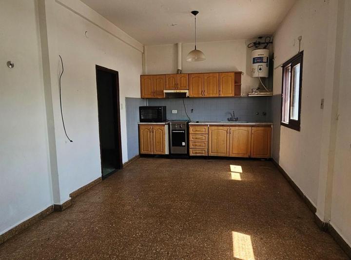 Departamento PH  en Alquiler en Haedo, Morón, G.B.A. Zona Oeste 3