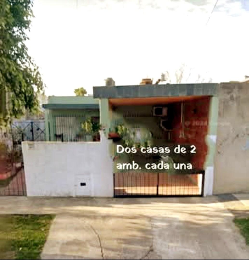 Dos Casas en Venta oportunidad. en Morón, G.B.A. Zona Oeste, Argentina