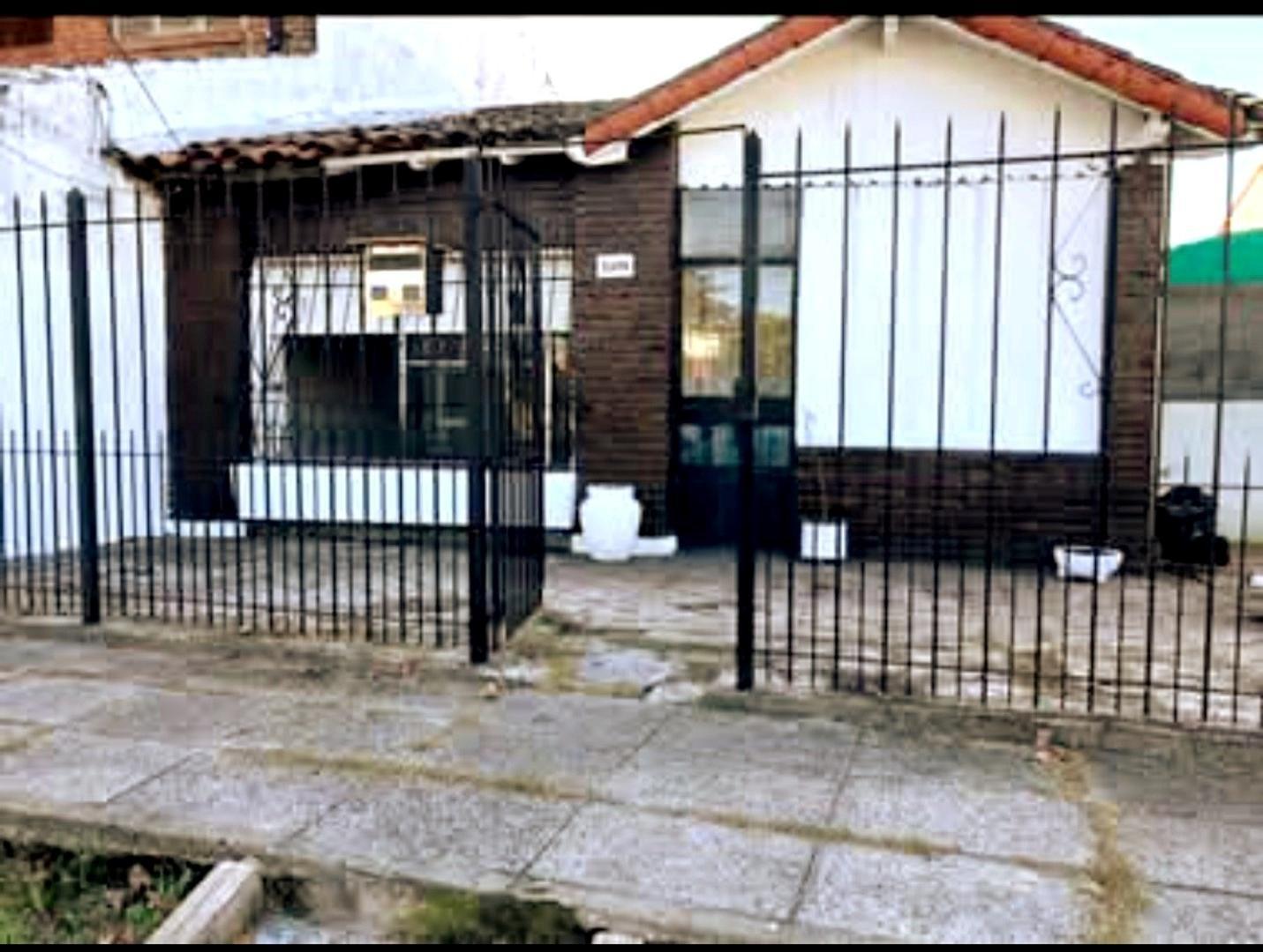 Casa Chalet en Venta en Castelar, Morón, G.B.A. Zona Oeste