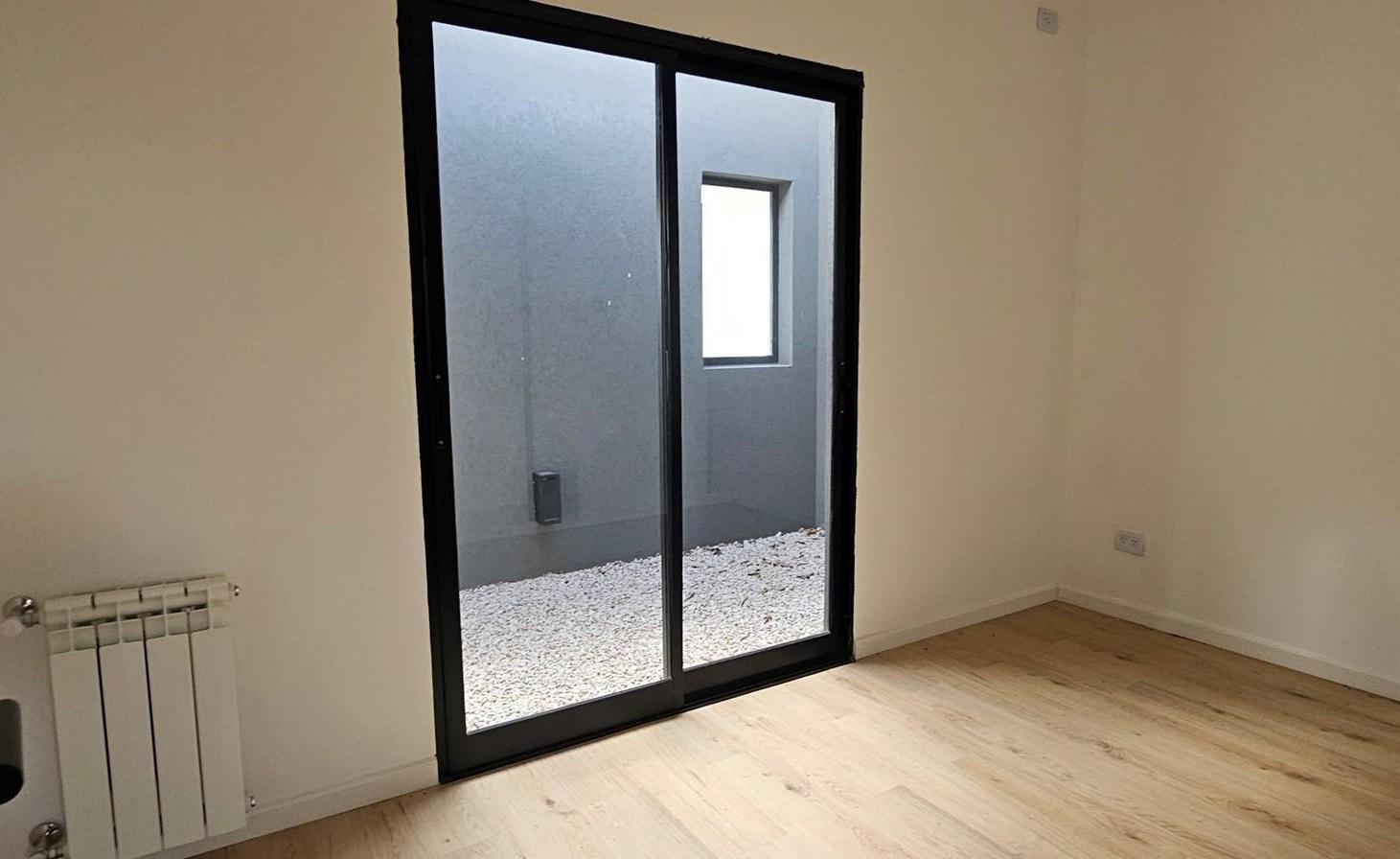 Foto de Departamento PH en Venta en Haedo, Morón, G.B.A. Zona Oeste, imagen 2