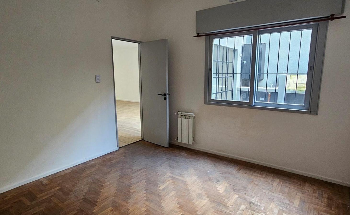 Foto de Departamento PH en Venta en Haedo, Morón, G.B.A. Zona Oeste, imagen 5
