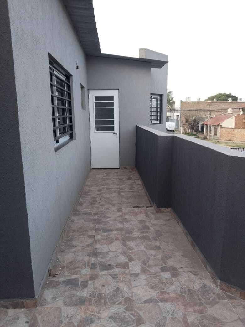 Foto de Departamento 2 amb c/ cochera en Alquiler en Morón, G.B.A. Zona Oeste, imagen 1