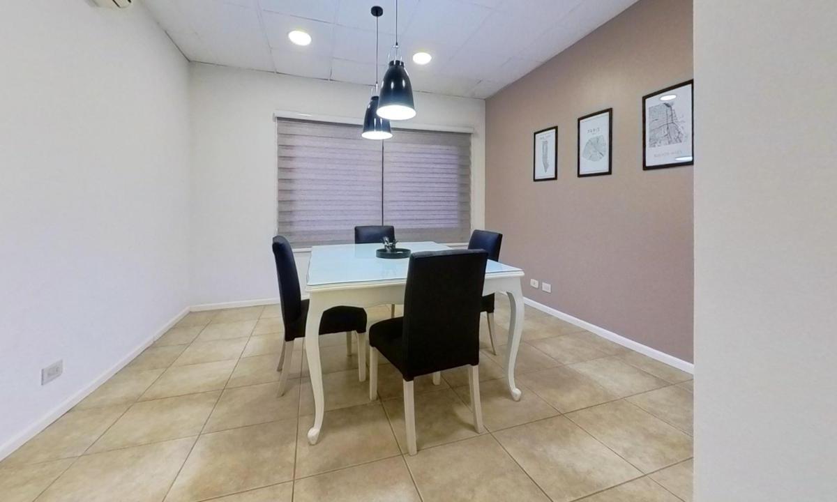 Oficina Venta en  PLAZA CANNING - Ezeiza- al frente