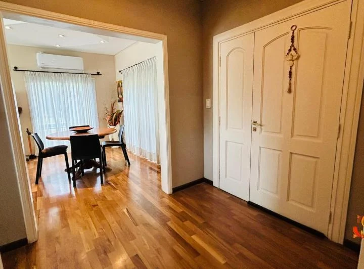 Casa en  venta Solar Del Bosque, Canning. 6 amb. 3 hab. 5