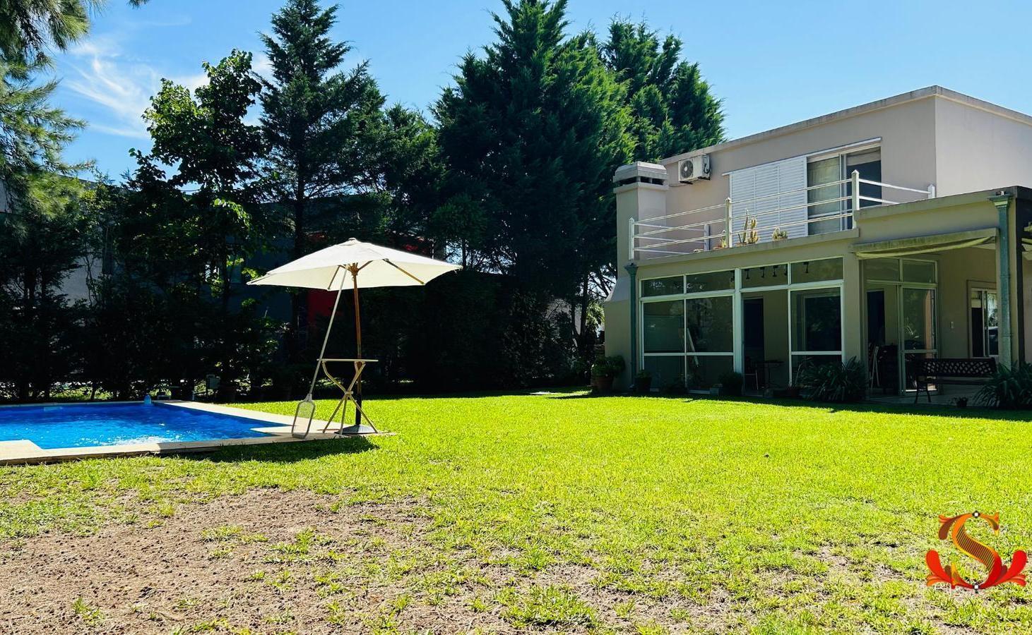 Foto de Casa en venta, Canning, Malibú. 200 m2 cub. 5 amb., imagen 1