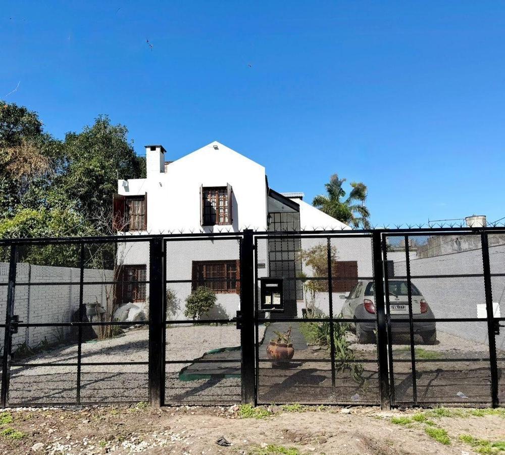 VENTA Casa 5 dormitorios en La Plata