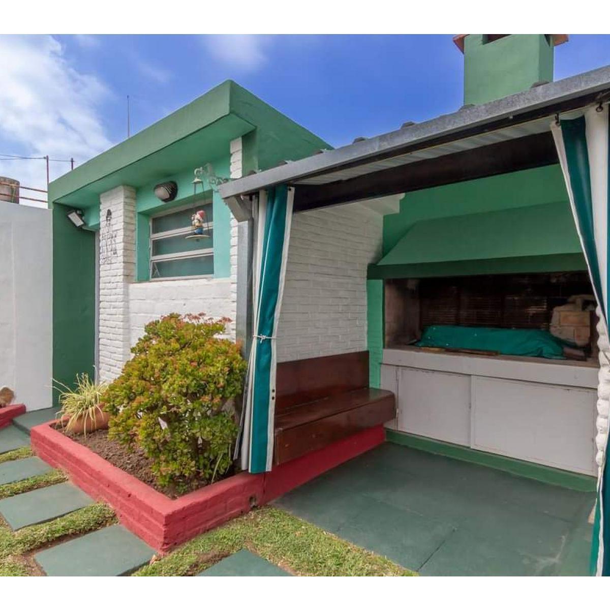 Casas de 3 Dorm. Alberdi Rio 3