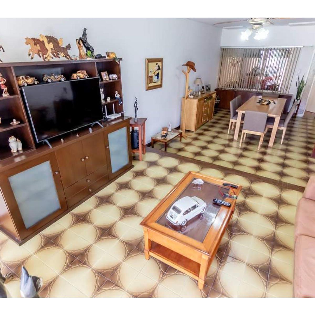 Casas de 3 Dorm. Alberdi Rio 2