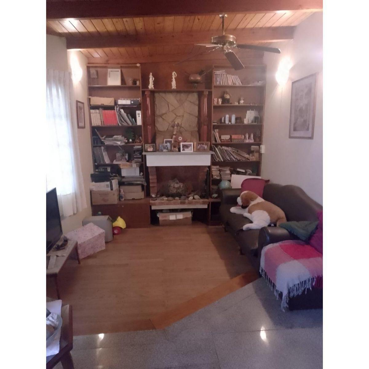 Casa de 3 Dorm. Alberdi Oeste 1