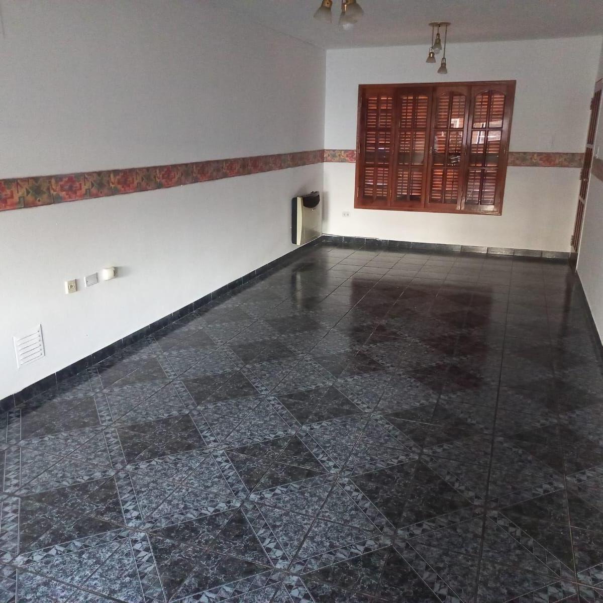 Casa de 2 Dorm. - Granadero Baigorria 3