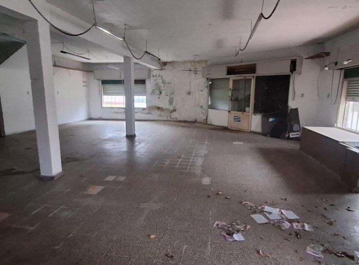 Local Comercial  de 150 m2 Barrio La Florida 5