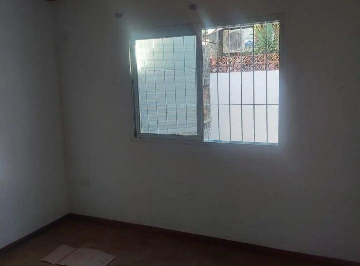 Casa de frente de 2 Dormitorios 3