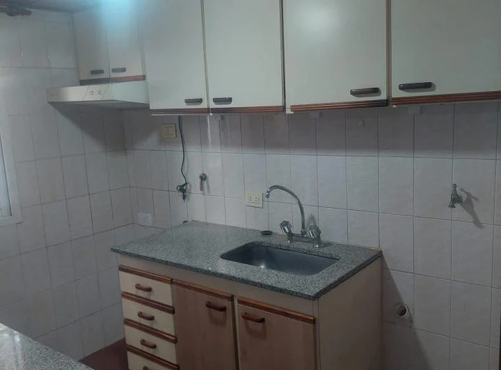 Casa de frente de 2 Dormitorios 1