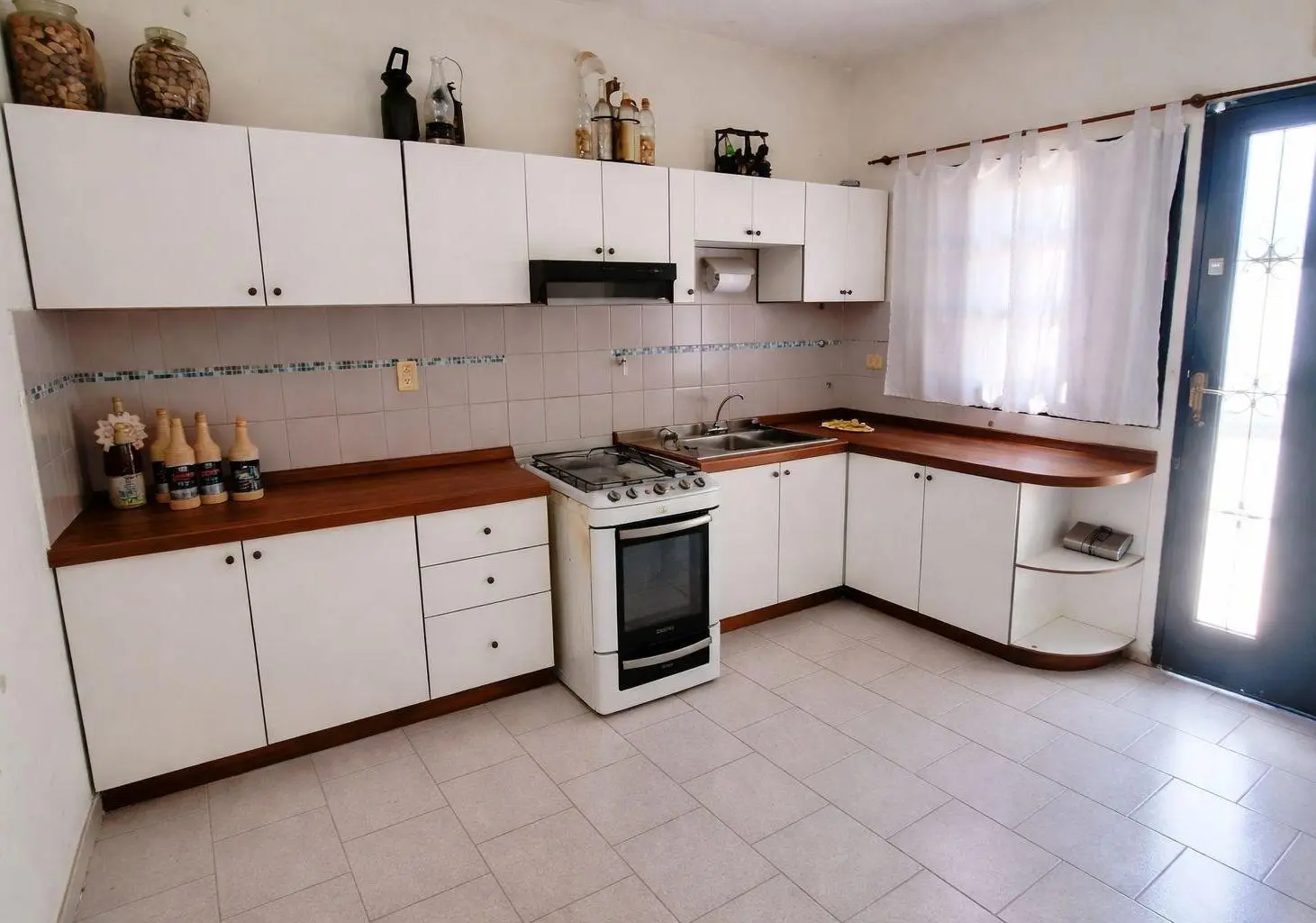 CASA DE 3 DORMITORIOS ARROYITO OESTE 5