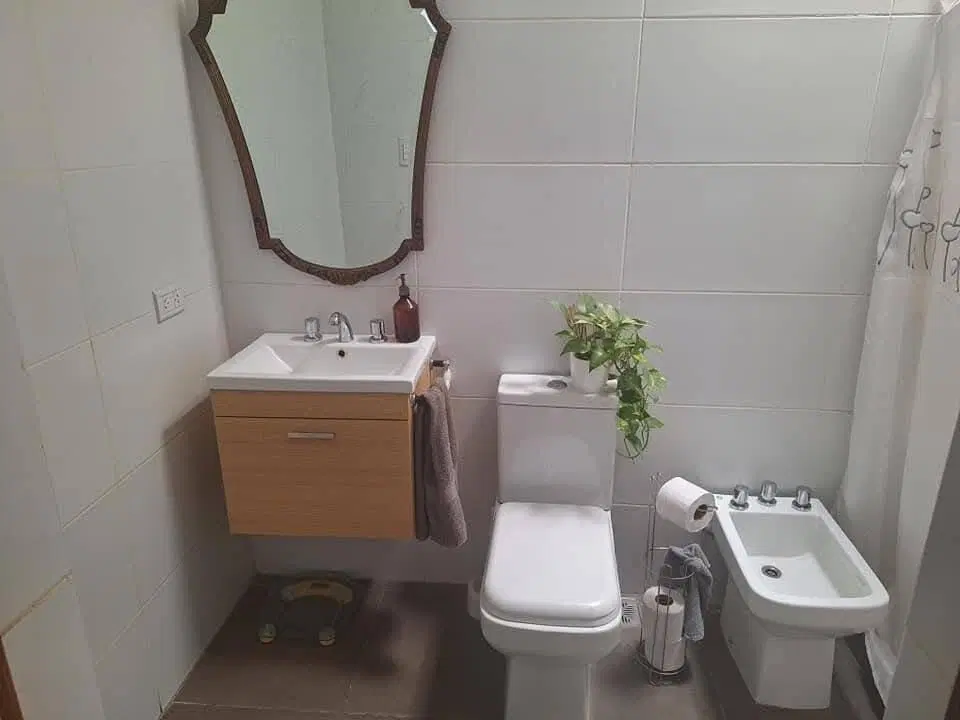 CASA DE 2 DORMITORIOS BARRIO SARMIENTO 1