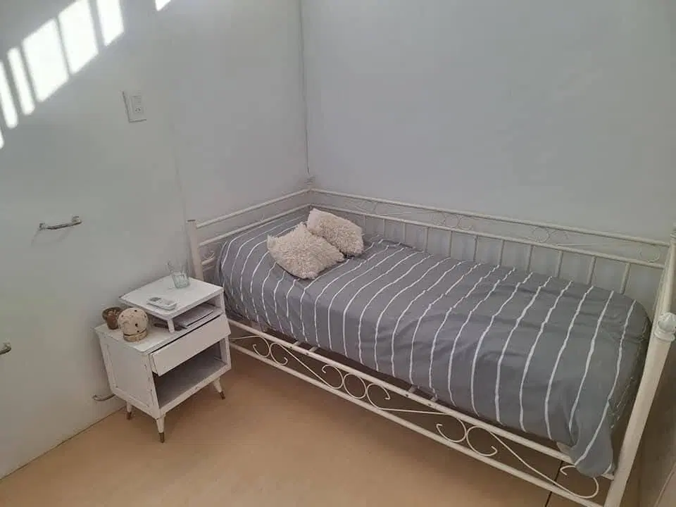 CASA DE 2 DORMITORIOS BARRIO SARMIENTO 5