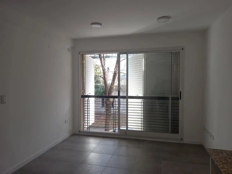 DEPARTAMENTO DE 1 DORMITORIO BARRIO ALBERDI 4