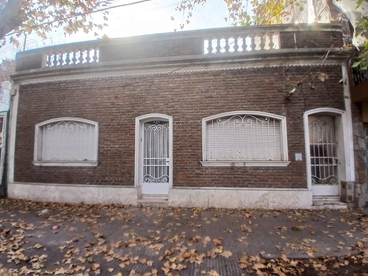 CASA DE 1 DORMITORIO EN ALQUILER ARROYITO