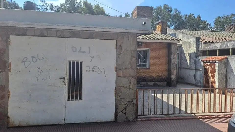 CASA DE 2 DORMITORIOS CON ESPACIO VERDE FISHERTONG 3
