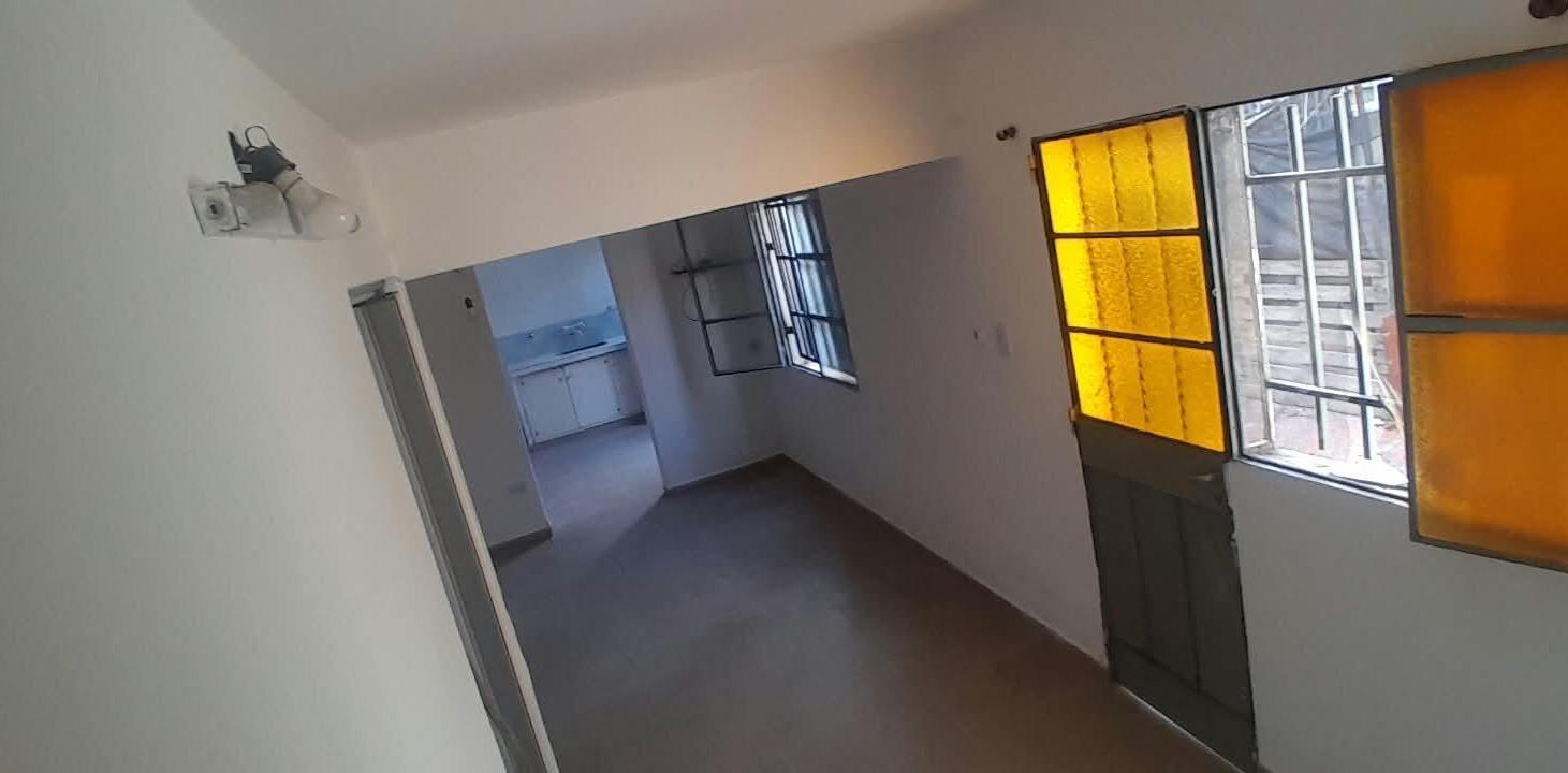 Foto de CASA DE 2 DORMITORIOS CON COCHERA INGRESO COMPARTIDO, imagen 5