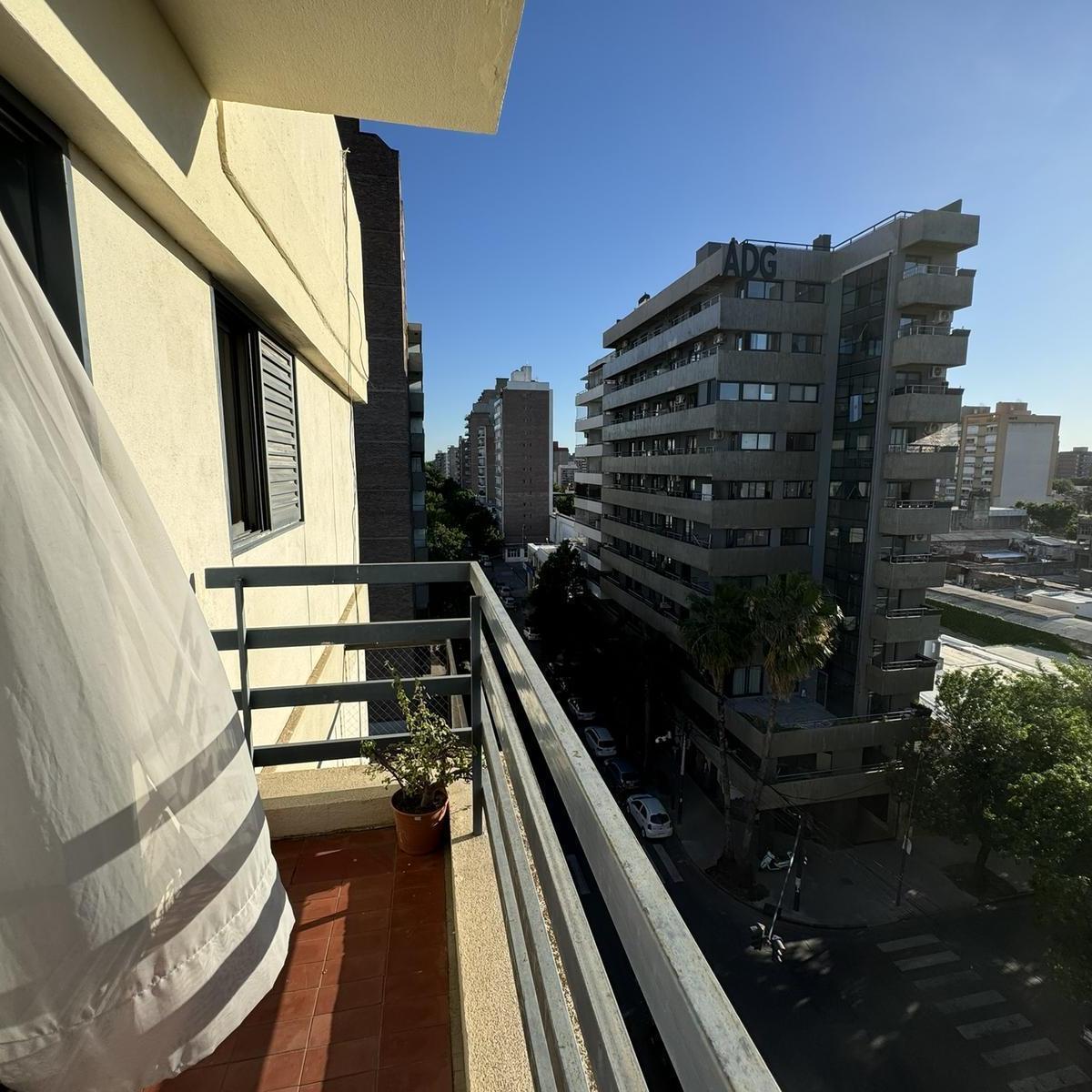 Departamento de 2 Dorm. en Echesortu en Venta 4