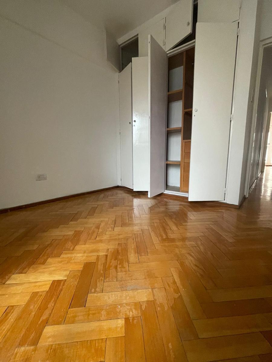 Departamento de 3 Dorm. en Venta en Centro 4
