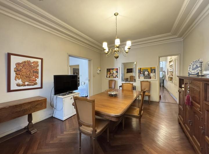 Departamento con 4 dormitorios y mas de 200 m2 3