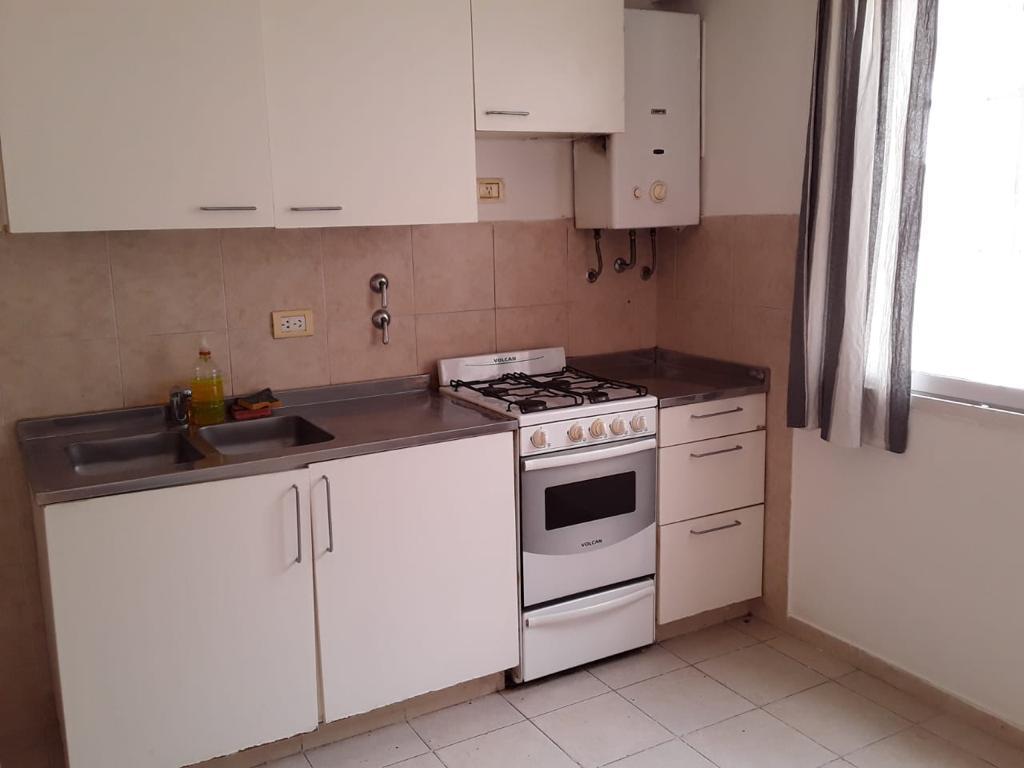 Foto de 3 de Febrero 557 01-04, imagen 4