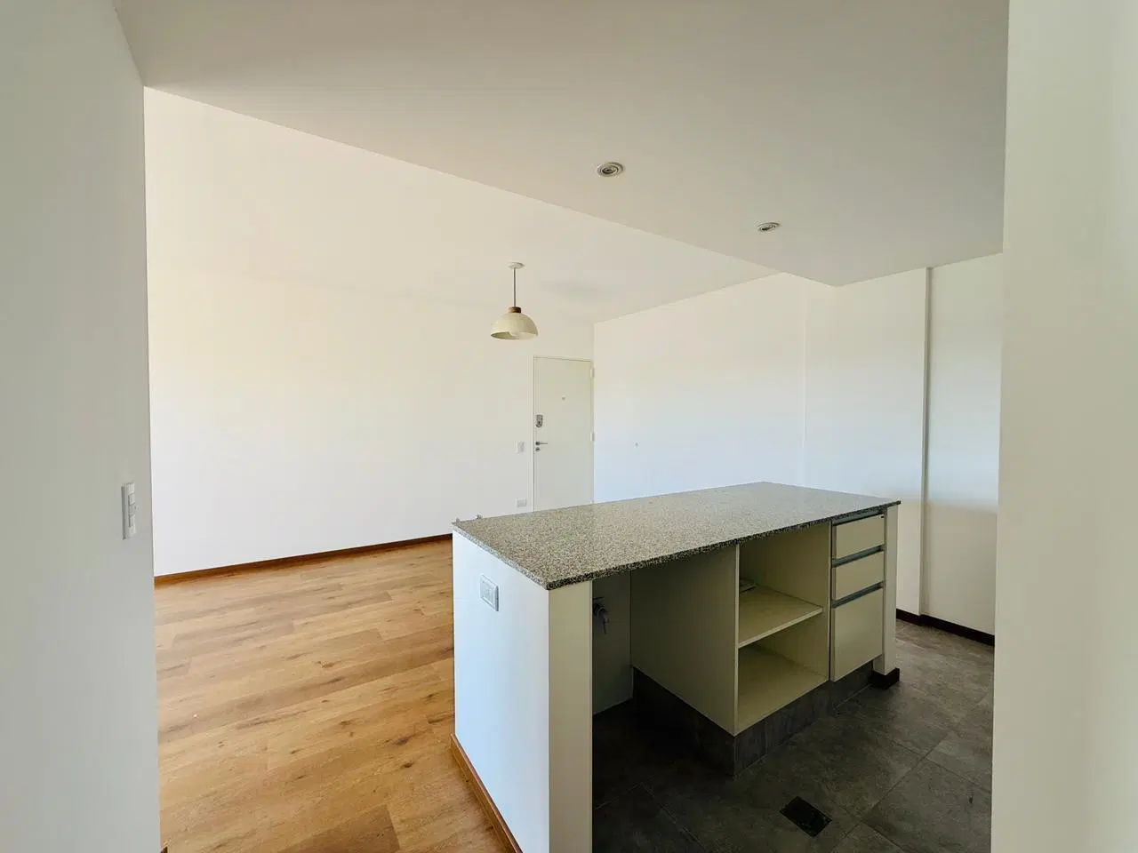 Departamento de 2 dormitorios con cochera 4