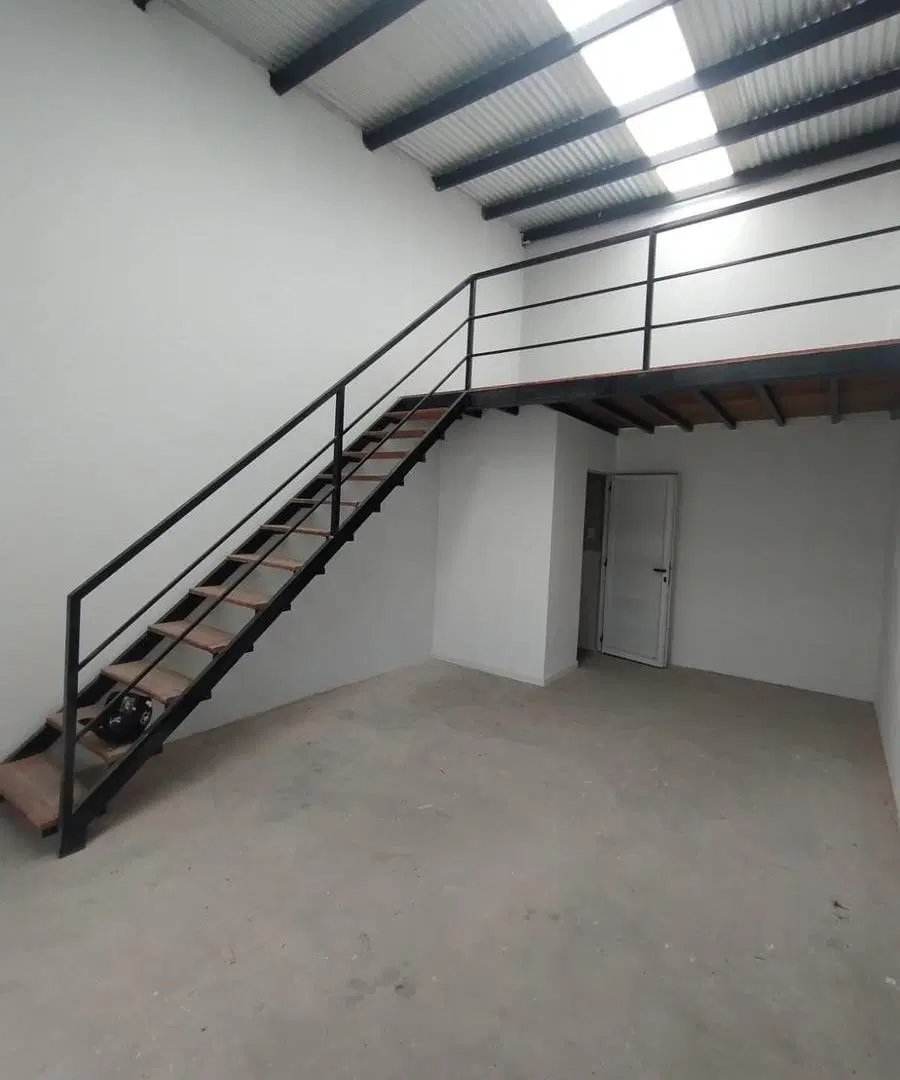 Galpón de 36,60 m2 en Fisherton 4