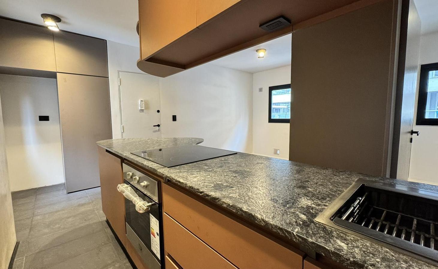 Foto de Departamento de 1 dormitorio reciclado en zona Rio en venta, imagen 3