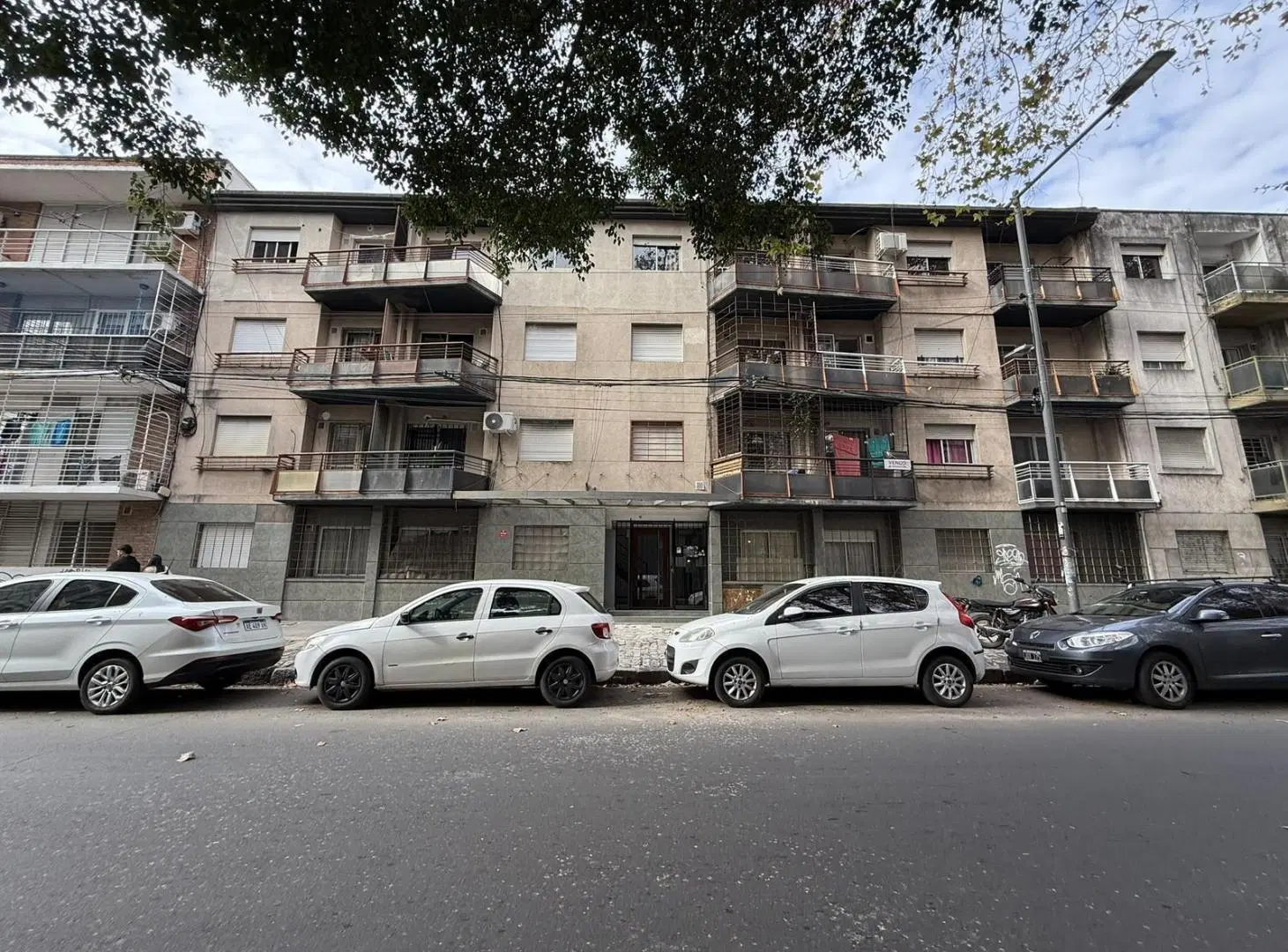 Departamento en Luis Agote 4